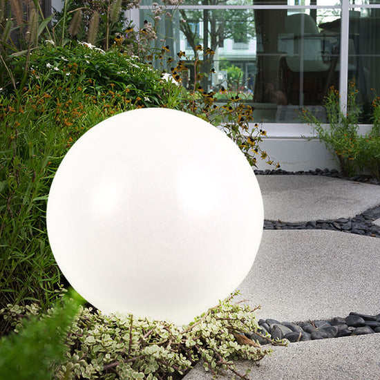 Luxury LED Vivid Light Ball Garden Night Outdoor Light by Gloss (9151)