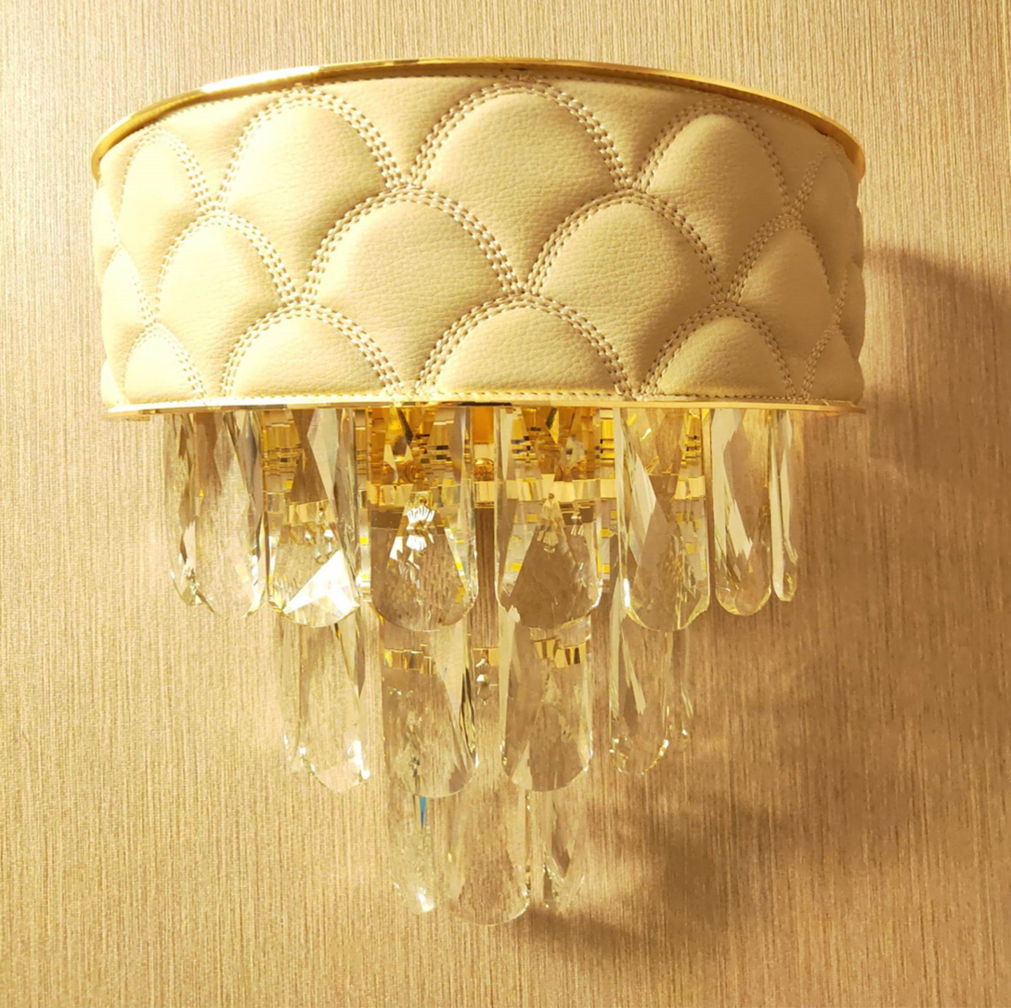 Leather Design Crystal Wall Lamp by Gloss (SR88205)