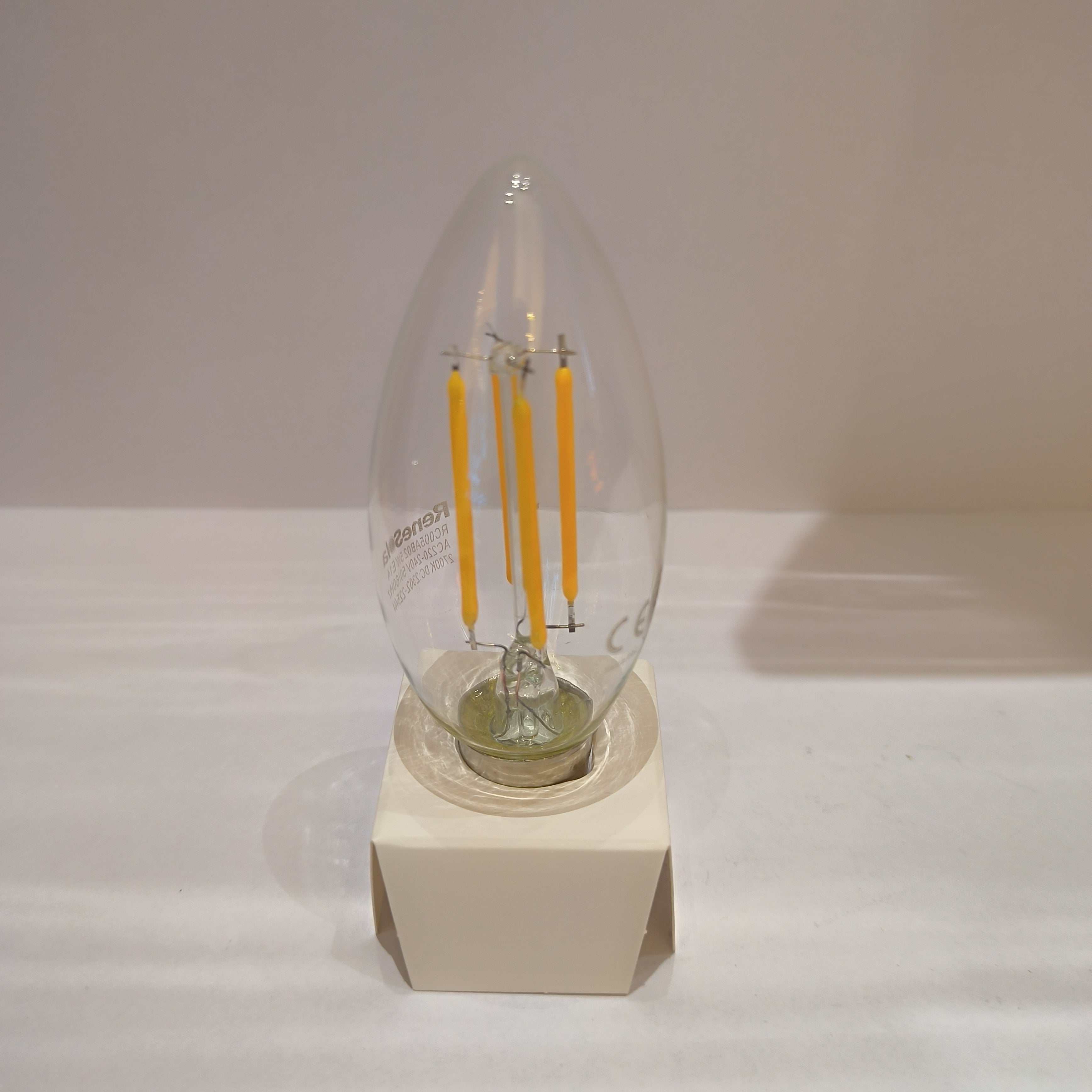 Renesola 5W LED E-14 Candel Bulb Best Price for Brilliant Illumination and Elegant Design