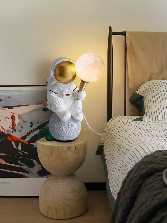Premium Unique Creative Bedside Night Light by Gloss (B840)