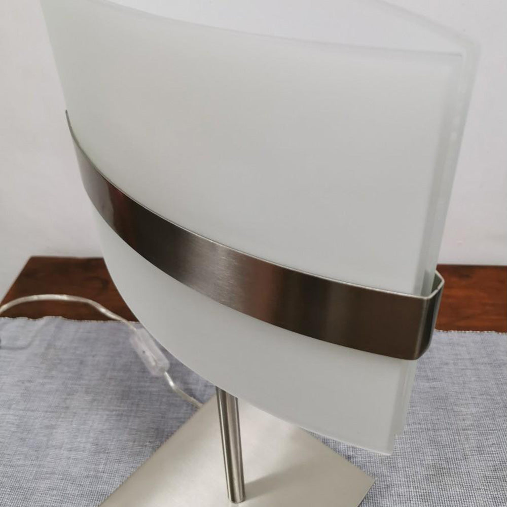 Load image into Gallery viewer, Philips QDG301 Table Lamp
